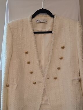 Zara Cream Tweed Double-Breasted Blazer with Gold Buttons